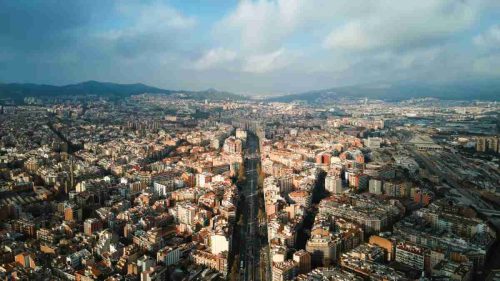 Vista aérea de Barcelona, una de las zonas que serán declaradas como tensionadas